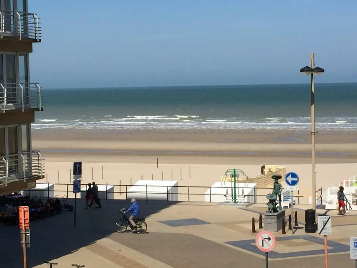 아파트 Spacieux Appartement Au Coin De La Plage 미들케르케