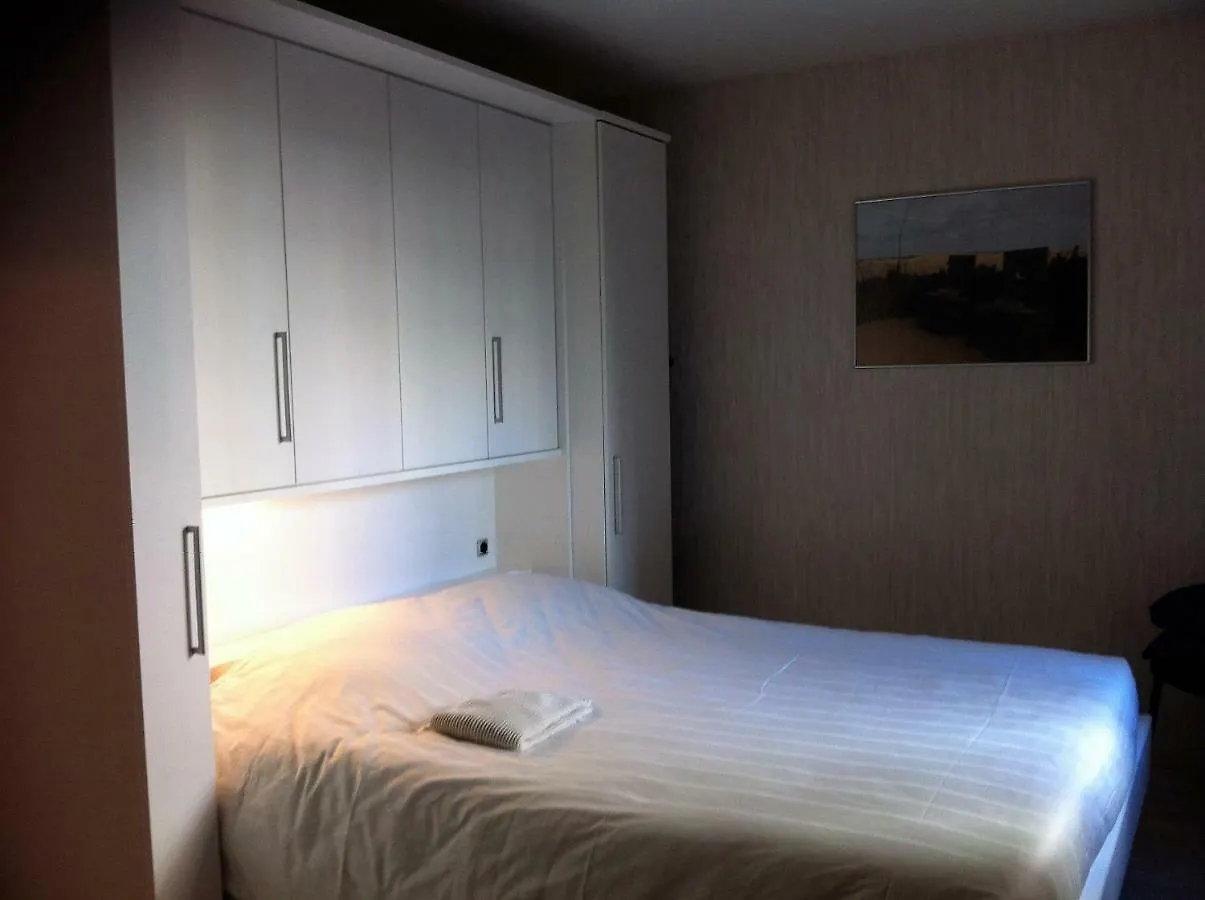 아파트 Spacieux Appartement Au Coin De La Plage 미들케르케 벨기에