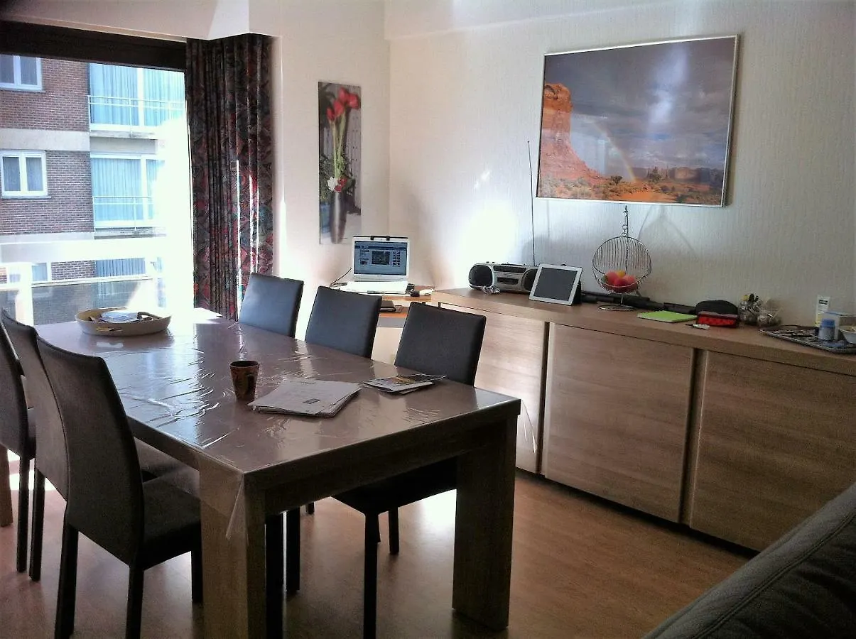 Spacieux Appartement Au Coin De La Plage Middelkerke Belgium